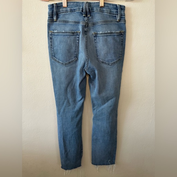Good American distressed cropped jeans size‎ 2/26 - Picture 4 of 4